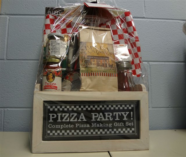#2 Pizza and all the Fixin's
